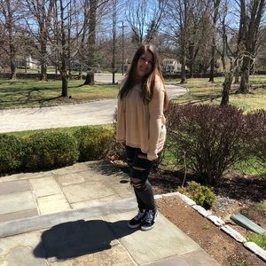 Meet your Posher, Talia